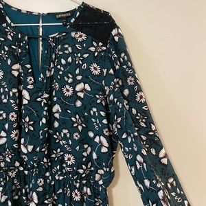 Green floral long sleeved short dress